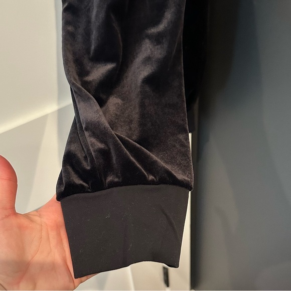 Athleta Velvet Salutation pants size Medium. - Picture 2 of 3